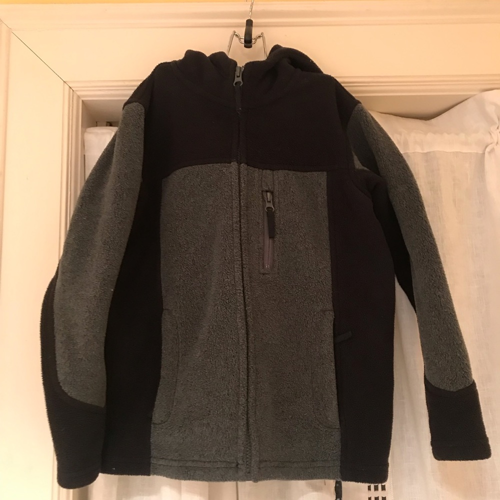 Boys Lands End Kids size Large (7) polar fleece sweatshirt/light jacket.
